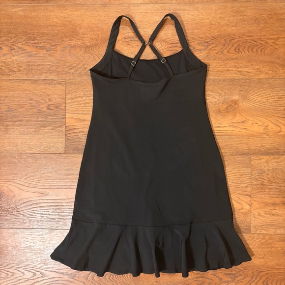 ABERCROMBIE & FITCH - Traveler’s Mini Dress (XS) in Black - with built in shorts - Picture 3 of 6